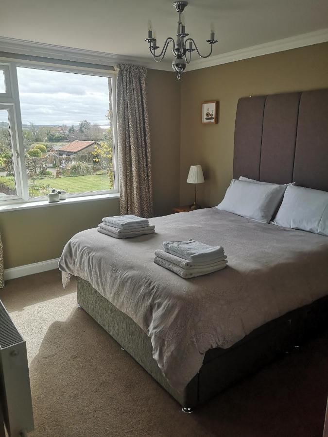 Greystones Guesthouse 휫비 외부 사진